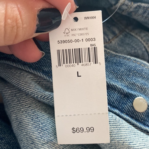 NWT GAP jean jacket - Picture 5 of 6